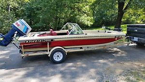 1987 Bassmaster Boats