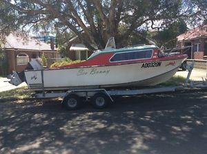 Runabout Swisscraft 5.4 meters