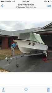 4.2 metre Fibreglass Boat / Runabout / Fishing