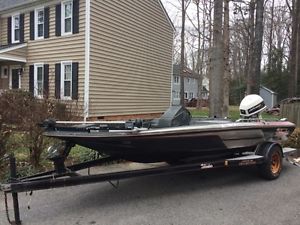 1988 Skeeter sf 150 sx bass boat with johnson 4v outboard motor
