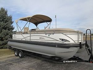 2016 Regency 254DL3 TRITOON, W/ 200HP MERCURY & FACTORY TRAILER,**NO RESERVE**