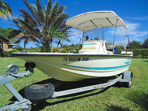 1995 Hydra-Sports 1900 Skiff