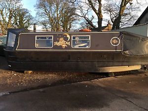 30ft Narrowboat. Project needs tlc. New boat safety. Narrow boat cruiser style
