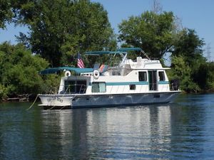 Houseboat; Luxury 43' Harbormaster