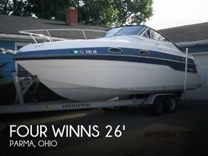 1996 Four Winns 258 Vista