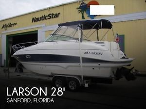 2006 Larson 274 Cabrio Mid-Cabin