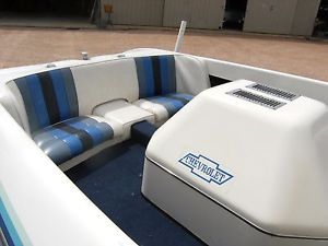 SKI BOAT