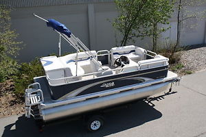 Non Current Special-New 16 ft by 8 pontoon boat High quality pontoon boat