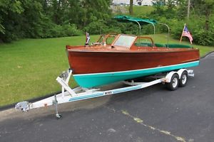 1950 Hutchinson 26' Utility Mahogany Boat