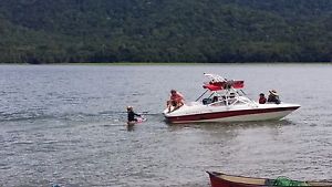 ski/wakeboat