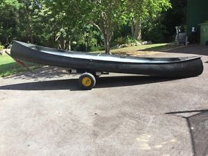 Canoe 16 ft fibreglass