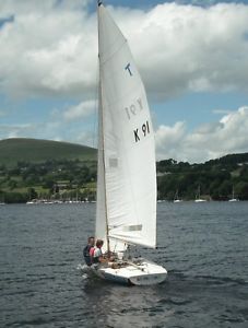 Tempest 793 - Dinghy like keelboat & Road/Launching Trailer