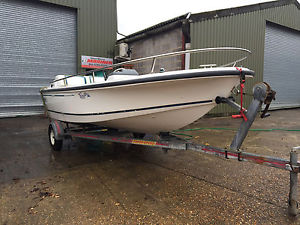 Boston Whaler Rage 15 Jet Boat