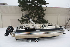 2015  24 ft pontoon boat with High performance tubes 250 four stroke and trailer