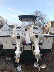 1987 Robalo 2520