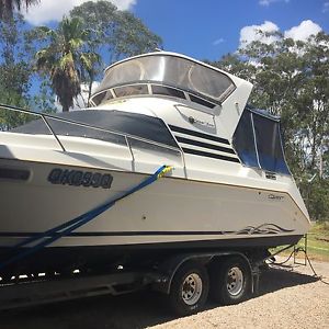 Seaquest 28 Sportsbridge Family Boat Bertram Savage Mariner Mustang Flybridge