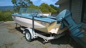Glastron V156 on Booker Trailer