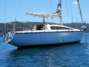 Mottle 27ft yacht fiberglass diesel production sailing boat (pittwater) No Reser
