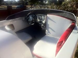 SKI / SPEED BOAT V8 / 185 HP