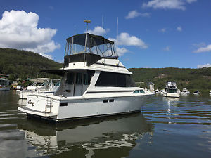 Mariner 31ft Flybridge Cruiser