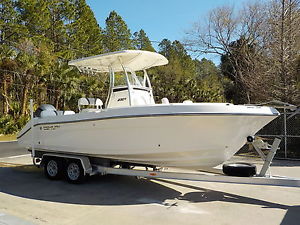2015 CENTURY 2301 CENTER CONSOLE