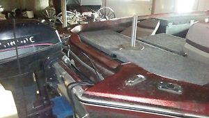 1987 Glasstream bass boat