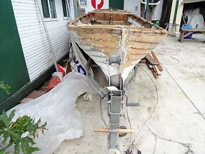 VINTAGE TIMBER PUTT PUTT BOAT