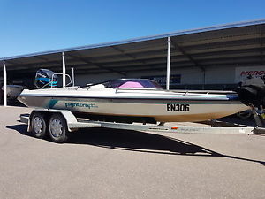 SKI BOAT FLIGHTCRAFT BY MALIBU XLT OB SKIER