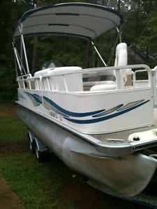 2008 Bentley Pontoon Boat & EZ Loader Trailer