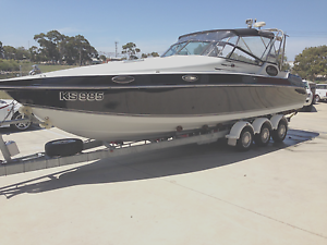 Benito 32 Sports Cruiser Boat inc tri axle trailer