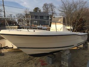 1996 Pursuit 2470