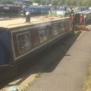 Narrowboat on a West London live aboard mooring