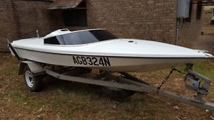 16 ft centre mount 350 chev ski boat
