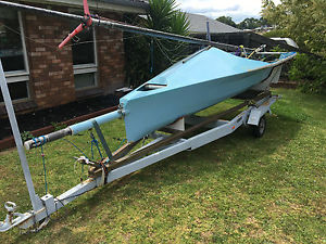 SKIFF SAILING DINGHY/BOAT