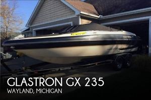 2004 Glastron GX 235