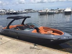2016 Cruiser Yachts Sport Cruiser 298 South Beach Edition
