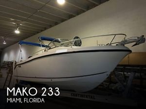 1999 Mako 233 Used