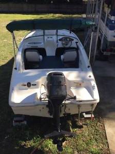 2000 Bayliner Capri