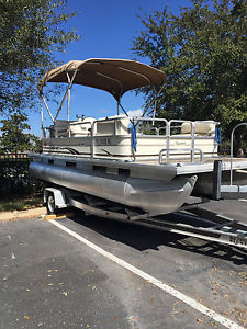 2007 Suntracker  Signiture Series Pontoon