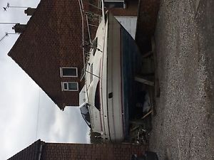 Bayliner 2651 26.5ft 4 Berth Boat