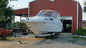 Monterey 262CR Cabin Cruiser