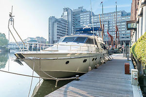 LUXURY CENTRAL LONDON HOUSEBOAT / MOTOR YACHT