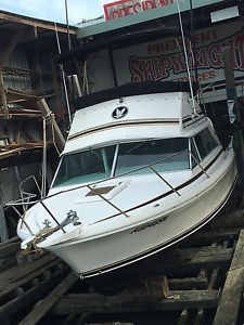 1988 BERTRAM 25 FLYBRIDGE CRUISER, 470 MERCRUISER ENGINES