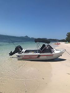 Quintrex Estuary Suzuki 30hp Four Stroke 2006