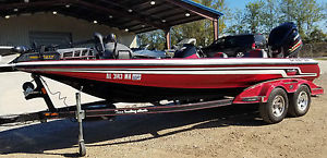11 Skeeter Bass Boat ZX225 great condition! Must see!