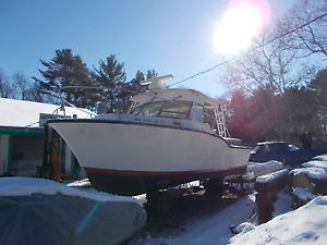 1974 26 BONITO SPORT FISHING BOAT 11 BEAM /PROJECT /GREAT FOR CHARTER !!