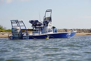 2015 Tiburon Boat with Evinrude 200 ETECH