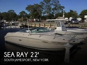 2004 Sea Ray 225 Weekender