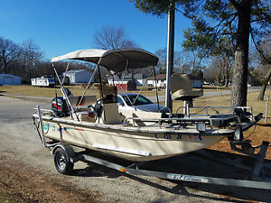 2001 17V Carolina Skiff