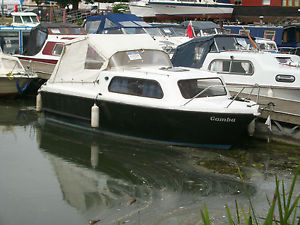 Cabin cruiser, river, canal, boat